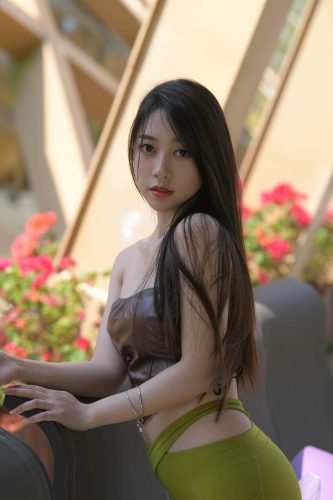 图片[2]-穿绿色瑜伽裤的女孩【669P】P213-好看哟