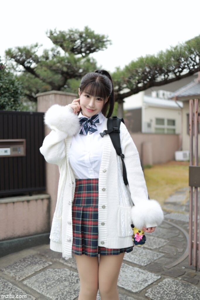 甜美小姐姐朱可儿：下课后来一场尾随的约会-好看哟